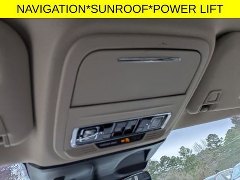 Used 2022 Lincoln Corsair Reserve w/ Elements Package image 25