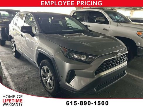 Used 2022 Toyota RAV4 LE FWD image 1
