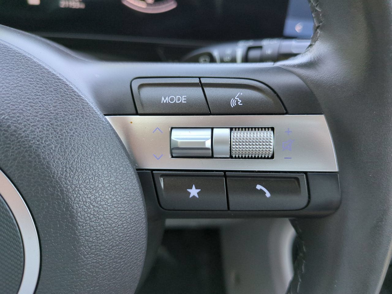 Used 2026 Hyundai Kona SEL Sport FWD image 25