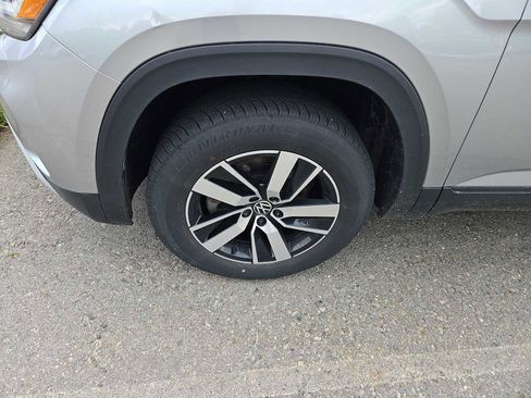 Used 2022 Volkswagen Atlas SE AWD/4WD image 2