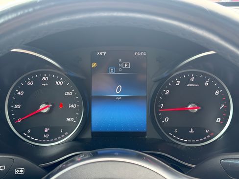 Used 2022 Mercedes-Benz GLC 300 4MATIC image 22