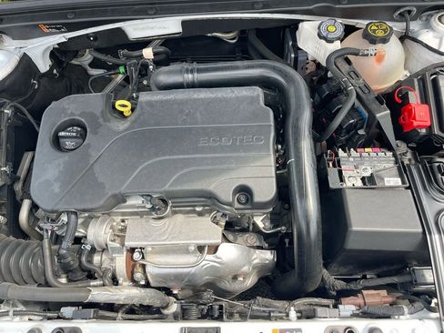 Used 2024 Chevrolet Malibu LT image 34