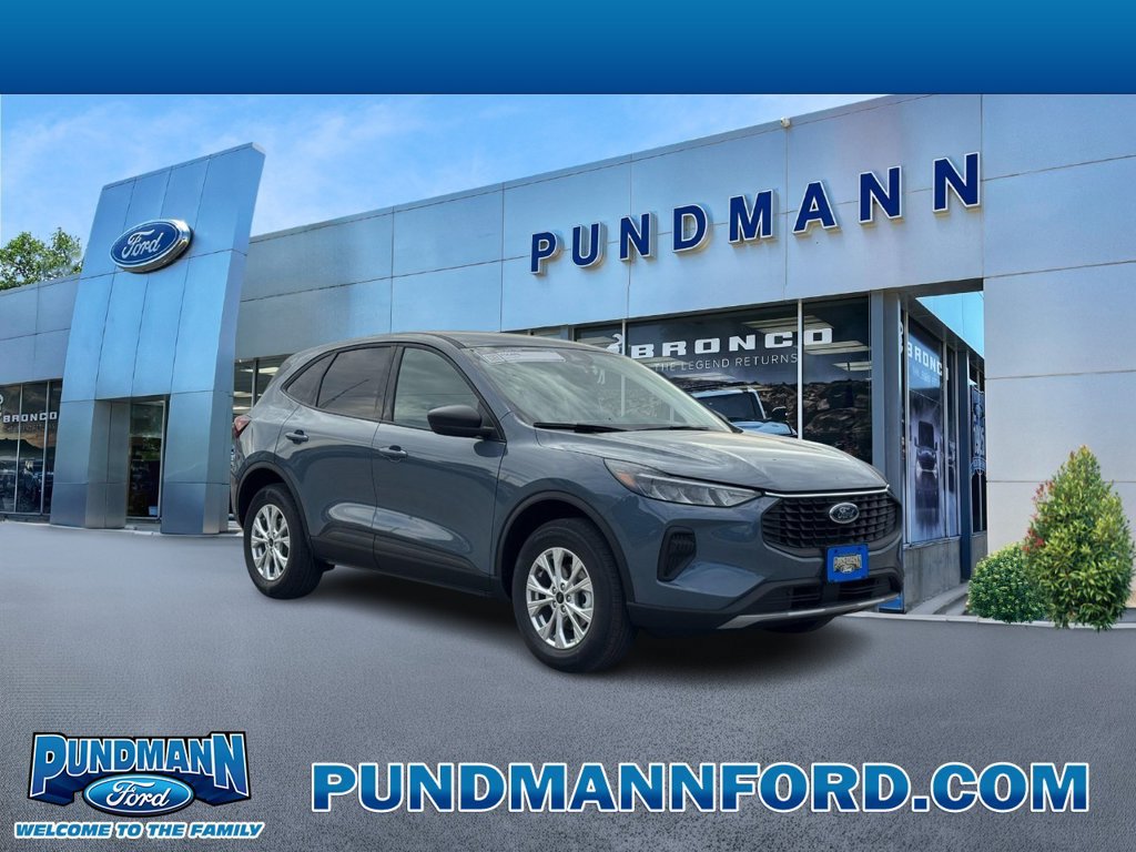 Used 2026 Ford Escape Active w/ Cold Weather Package AWD/4WD image 1