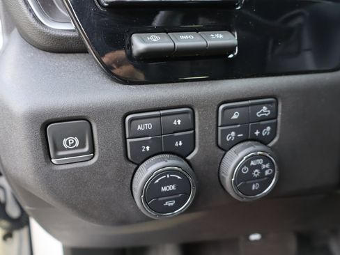 Certified 2025 Chevrolet Silverado 1500 High Country image 23