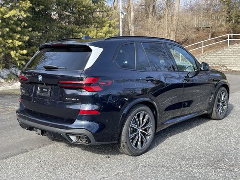 New 2026 BMW X5 xDrive50e image 6