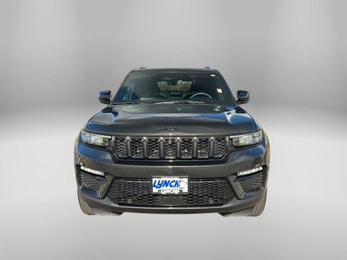 Used 2024 Jeep Grand Cherokee Limited w/ Luxury Tech Group II image 8