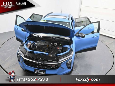 Used 2024 Chevrolet Trax RS w/ Sunroof Package image 33