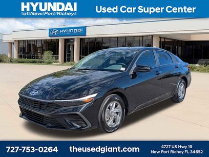 Certified 2025 Hyundai Elantra SE w/ Cargo Package