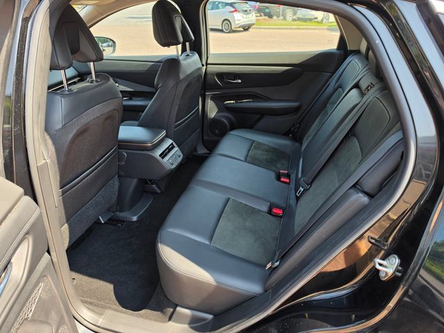 Used 2023 Nissan Ariya FWD image 19