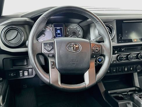 Used 2017 Toyota Tacoma TRD Sport RWD image 18