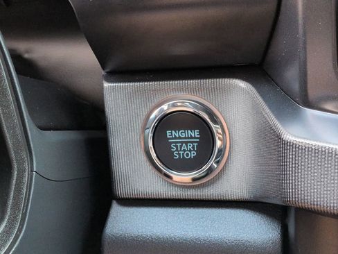 Certified 2026 Ford F250 Platinum w/ Tremor Off-Road Package image 28