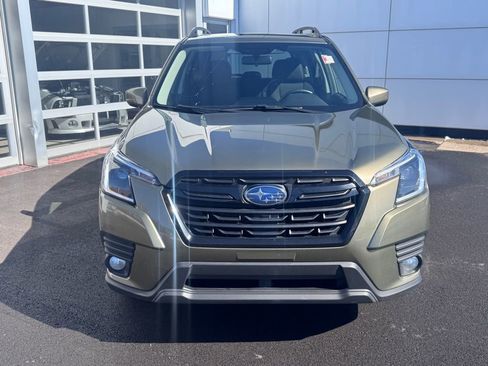 Used 2022 Subaru Forester Premium image 8