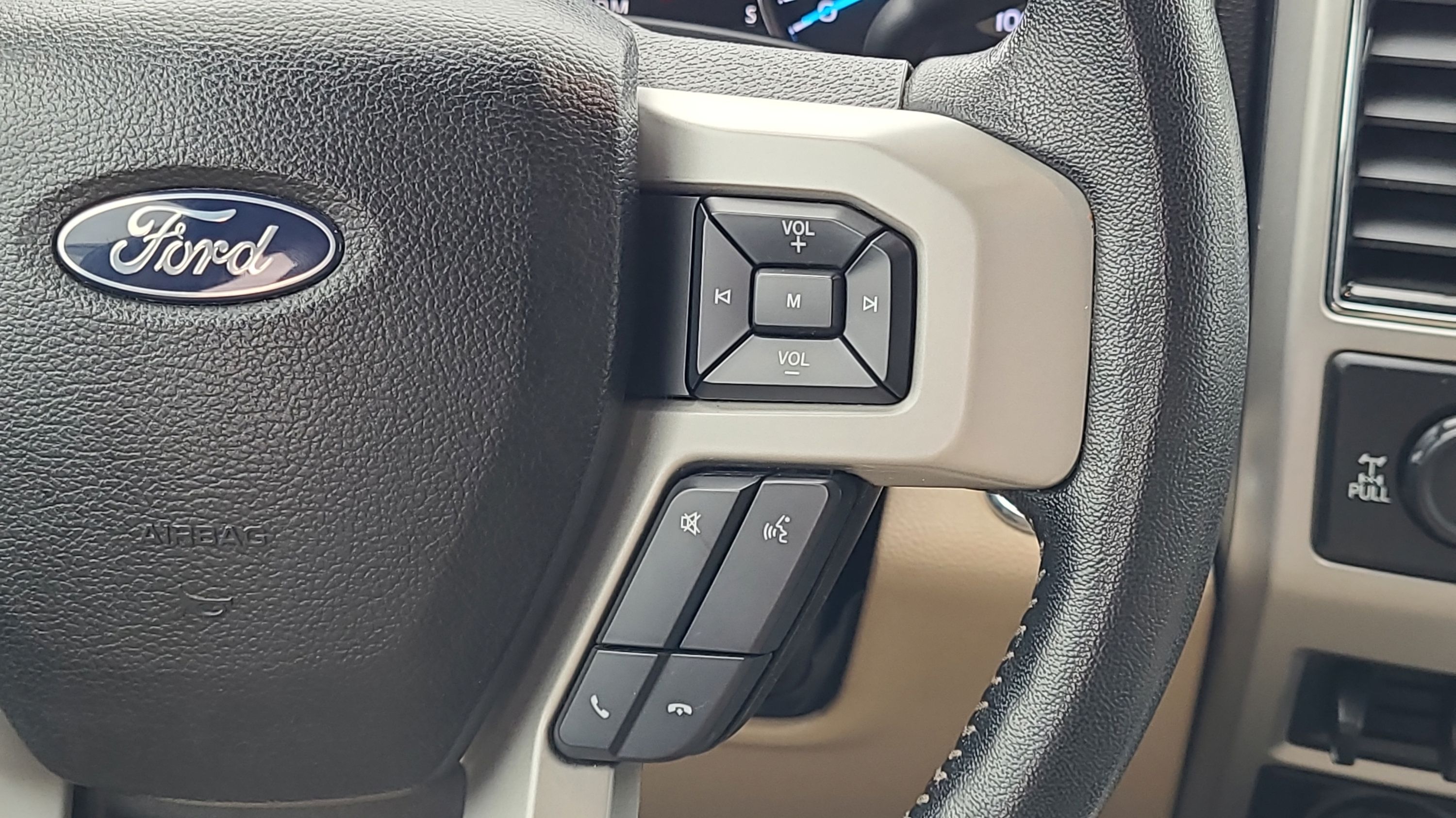 Used 2020 Ford F250 Lariat w/ Lariat Ultimate Package AWD/4WD image 13