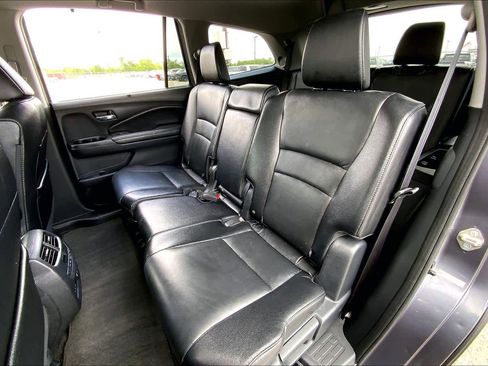 Used 2016 Honda Pilot Touring image 20