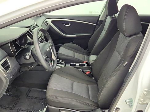 Used 2016 Hyundai Elantra GT FWD image 19