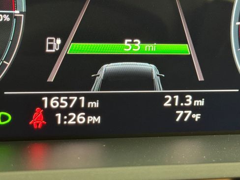 Used 2022 Audi e-tron Premium Plus w/ Premium Plus Package image 24