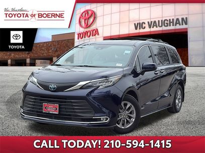 Used 2021 Toyota Sienna XLE