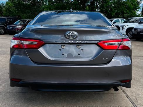 Used 2020 Toyota Camry LE FWD image 8