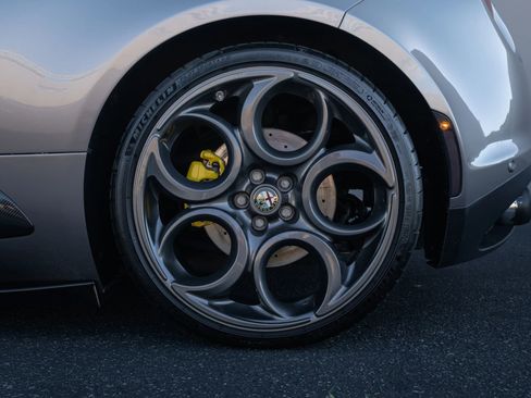 Used 2015 Alfa Romeo 4C Coupe w/ Leather Interior Group image 31