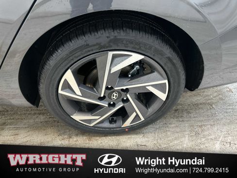 New 2026 Hyundai Elantra Limited FWD image 8