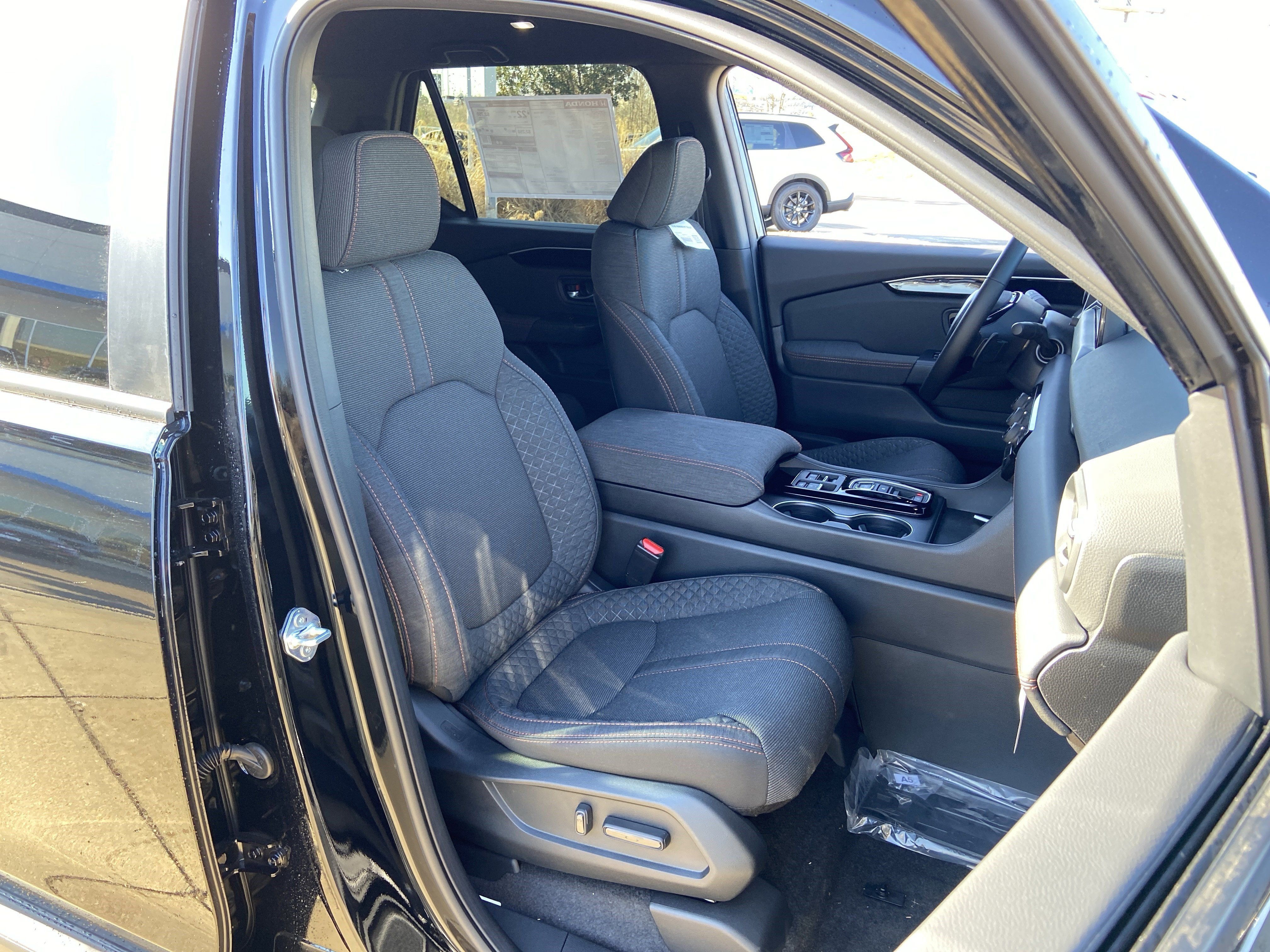New 2026 Honda Pilot Sport image 24
