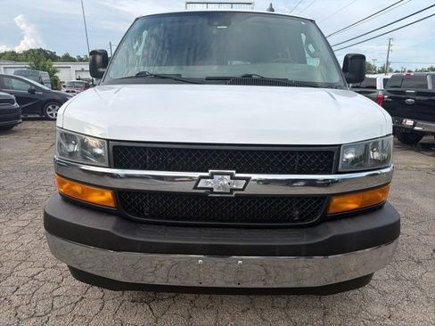 Used 2019 Chevrolet Express 3500 LT w/ LT Preferred Equipment Group RWD image 4