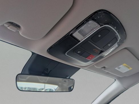 Used 2025 Hyundai Sonata SE FWD image 33