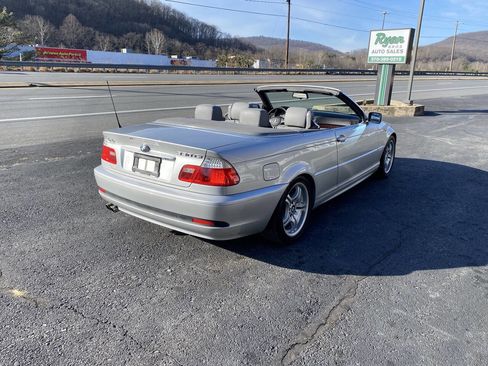 Used 2005 BMW 330Ci Convertible image 12
