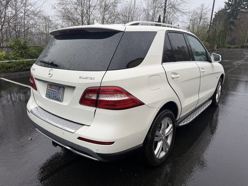 Used 2012 Mercedes-Benz ML 350 BlueTEC 4MATIC image 9