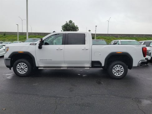 Used 2022 GMC Sierra 2500 SLE w/ SLE Value Package; image 33
