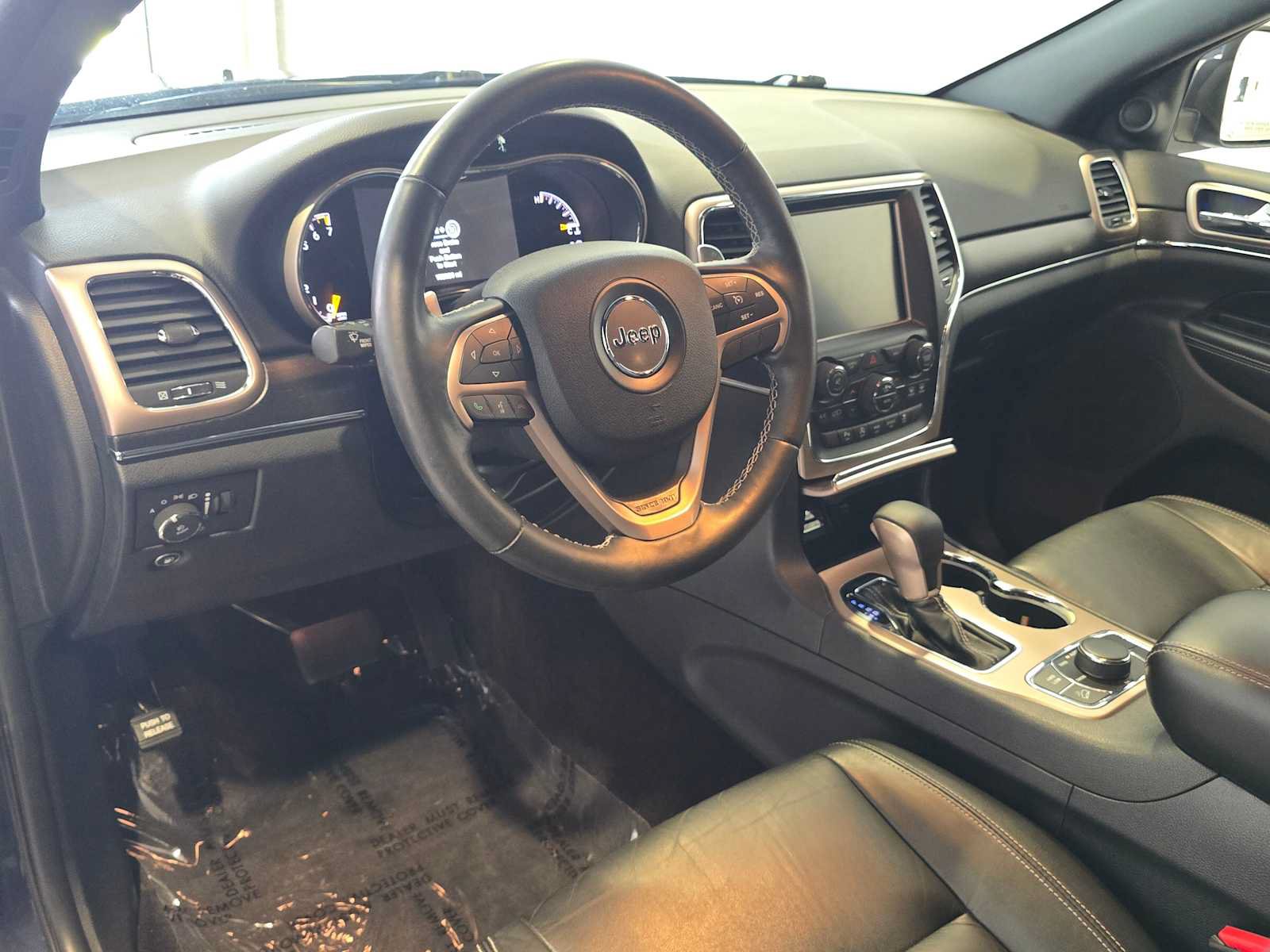Used 2016 Jeep Grand Cherokee Limited w/ Trailer Tow Group IV AWD/4WD image 4