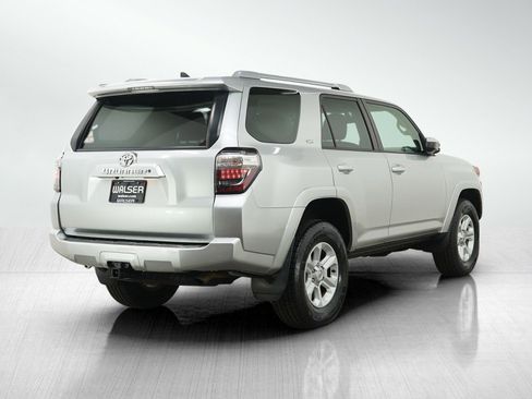 Used 2016 Toyota 4Runner SR5 image 5