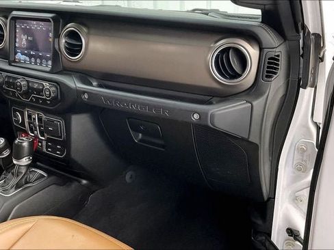 Used 2020 Jeep Wrangler Unlimited Rubicon AWD/4WD image 17