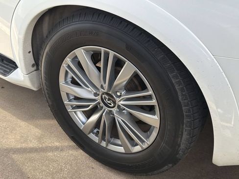 Used 2019 INFINITI QX80 Luxe RWD image 4