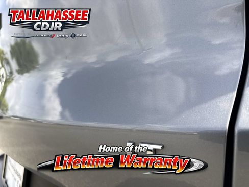 Used 2023 Chevrolet TrailBlazer LT FWD image 6