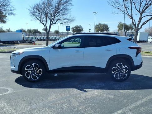 Used 2025 Chevrolet Trax RS w/ Driver Confidence Package image 5