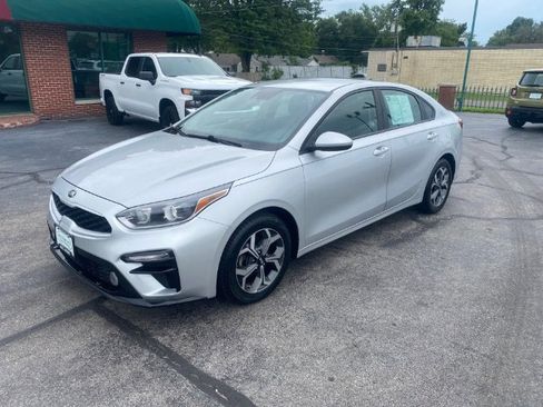 Used 2020 Kia Forte LXS FWD image 1