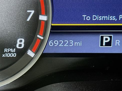 Used 2020 Nissan Titan Platinum Reserve w/ Moonroof Package image 32