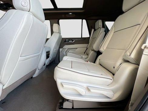 New 2026 GMC Yukon Denali w/ Sun & Power Step Package image 17