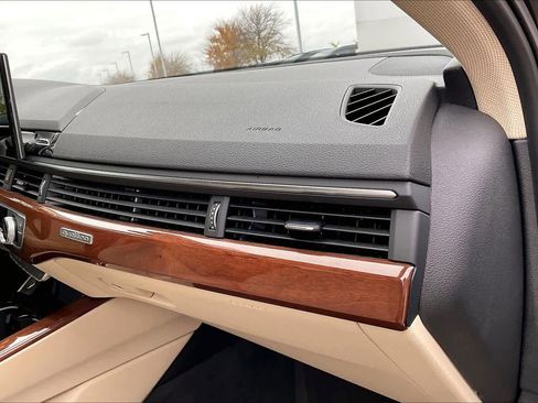 Used 2023 Audi A4 2.0T Premium w/ Convenience Package image 17