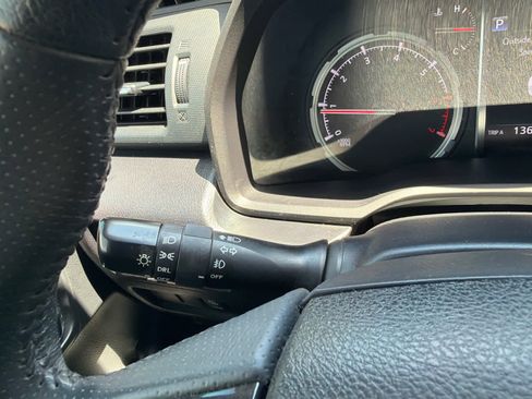 Used 2021 Toyota 4Runner TRD Off-Road AWD/4WD image 26