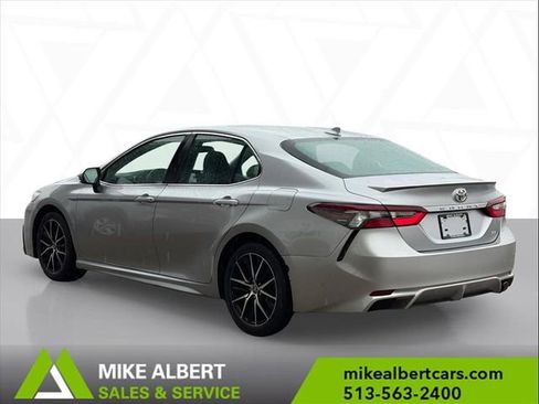 Used 2023 Toyota Camry SE FWD image 6