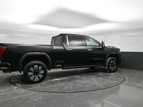 Used 2025 GMC Sierra 2500 Denali image 9