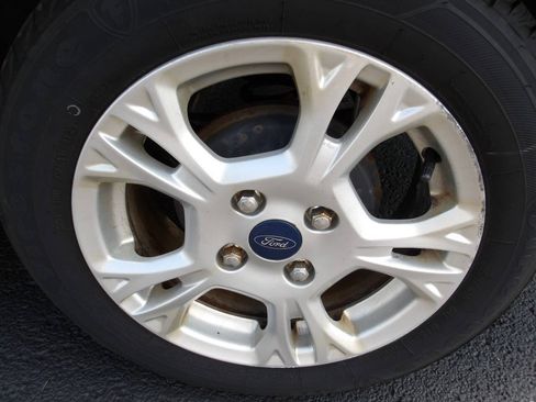 Used 2014 Ford Fiesta SE FWD image 24