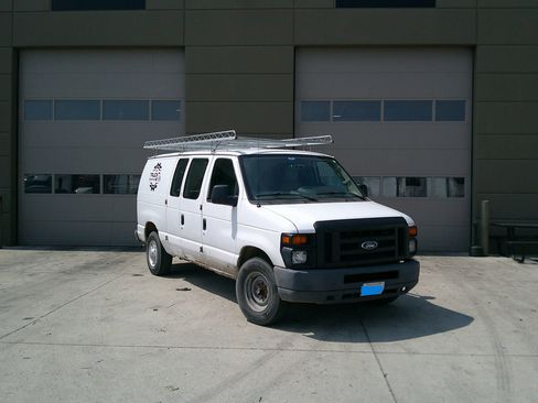 Used 2009 Ford E-250 and Econoline 250 image 4