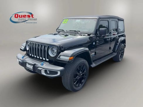 Used 2022 Jeep Wrangler Unlimited Sahara w/ Cold Weather Group AWD/4WD image 7