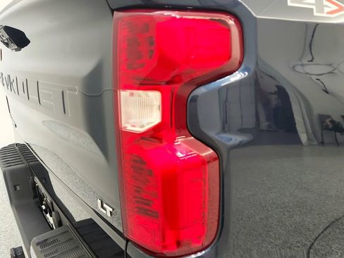 Used 2022 Chevrolet Silverado 1500 LT image 15