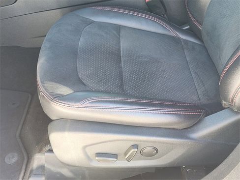 Used 2019 Ford Explorer XLT w/ Equipment Group 202A image 24