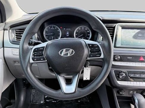 Used 2019 Hyundai Sonata SE FWD image 13