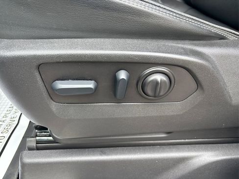 Used 2022 Chevrolet Silverado 2500 High Country w/ Technology Package image 41